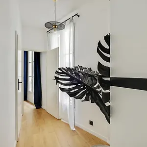 124 Beata - Superbe A Paris